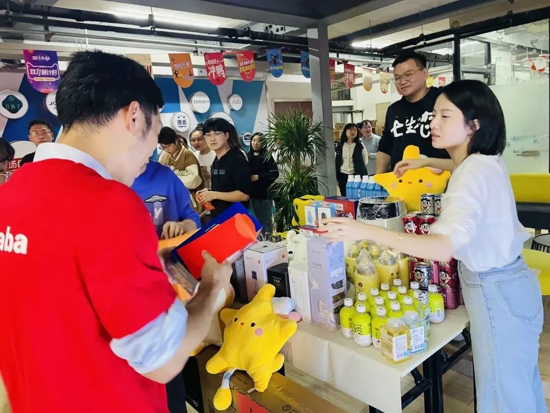 1676276418702748.jpg 2437ceec9b2df4642dc37cd0bca7262e.jpg